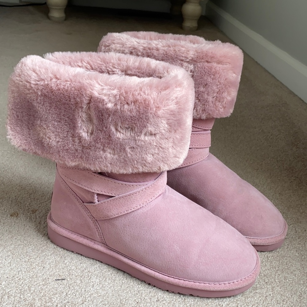 EUC lamo ankle fur boots
